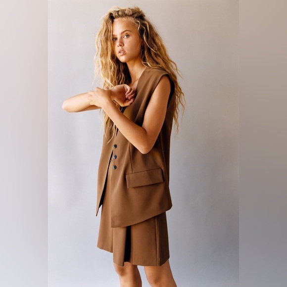 Zara Jackets & Blazers - Zara Pleated Vest